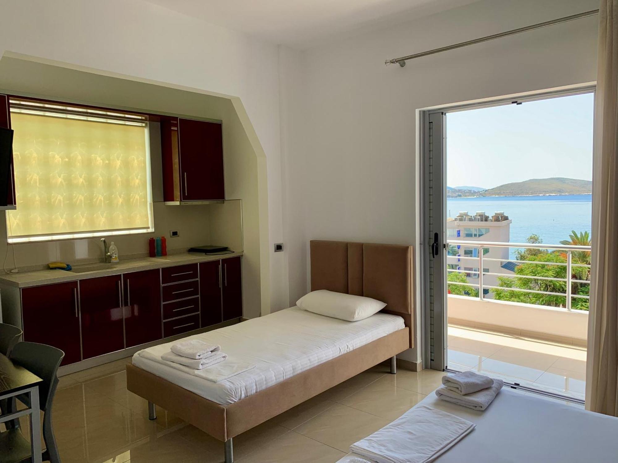 Hotel Piazza Sarande Exterior photo