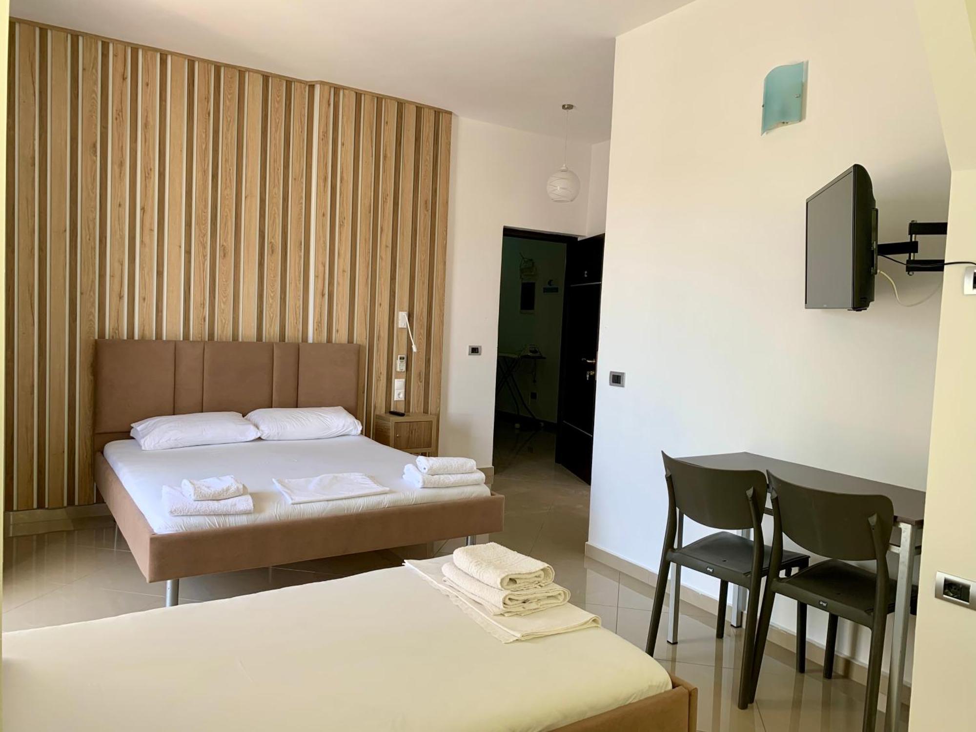 Hotel Piazza Sarande Exterior photo
